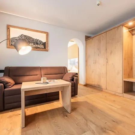 Biohotel Leutascherhof 4*