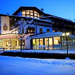 Biohotel Leutascherhof 4*